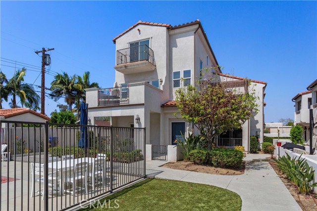 Detail Gallery Image 21 of 24 For 7033 Passons Bld, Pico Rivera,  CA 90660 - 4 Beds | 4 Baths