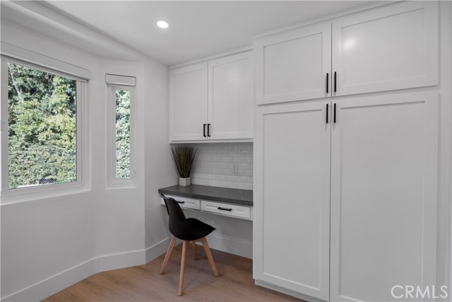 4240 Kingfisher Road, Calabasas CA: https://media.crmls.org/medias/a909721f-a963-4e77-b550-e9dc90b84b22.jpg