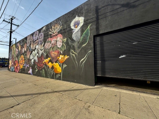 Image 4 of 54 For 1303 Anaheim Street