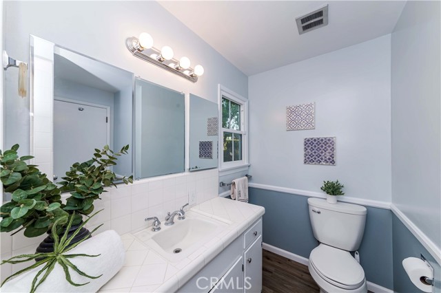 Detail Gallery Image 19 of 34 For 300 Marion Blvd., Fullerton,  CA 92835 - 3 Beds | 2 Baths