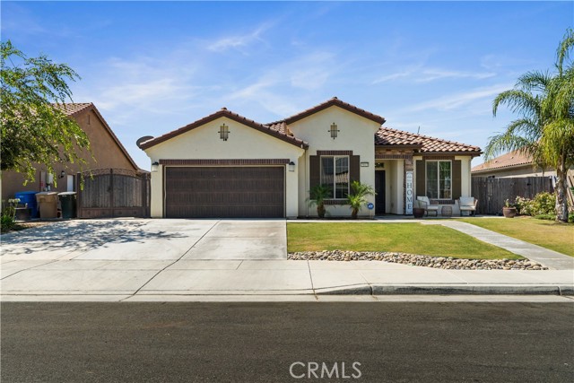 Detail Gallery Image 4 of 30 For 5913 Blue Spruce Ave, Bakersfield,  CA 93313 - 4 Beds | 2 Baths