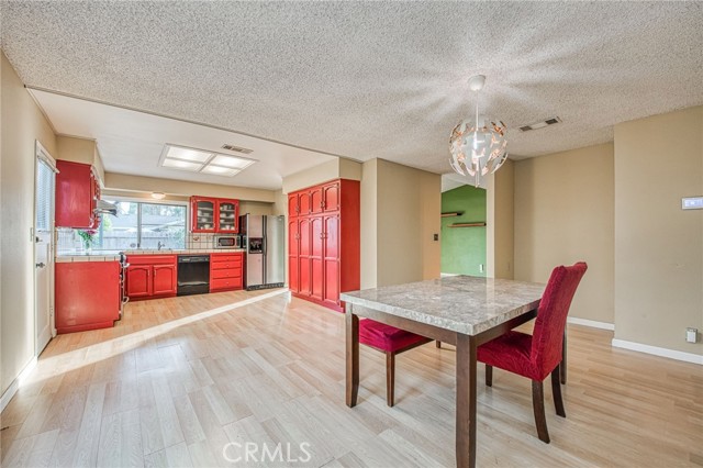 Detail Gallery Image 17 of 46 For 562 Sunset, Merced,  CA 95340 - 4 Beds | 2 Baths