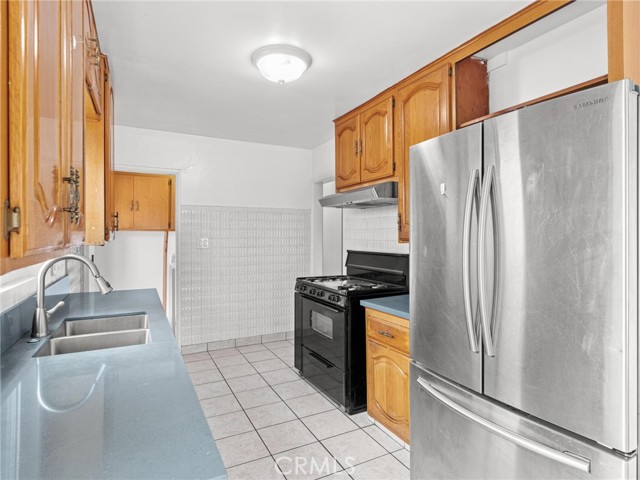 Image 10 of 41 For 14808 Condon Avenue