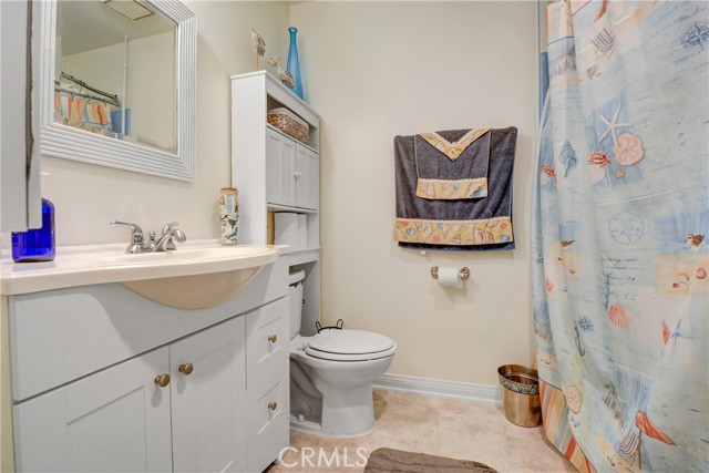 Detail Gallery Image 4 of 9 For 3098 Panorama Rd a,  Riverside,  CA 92506 - 2 Beds | 2 Baths