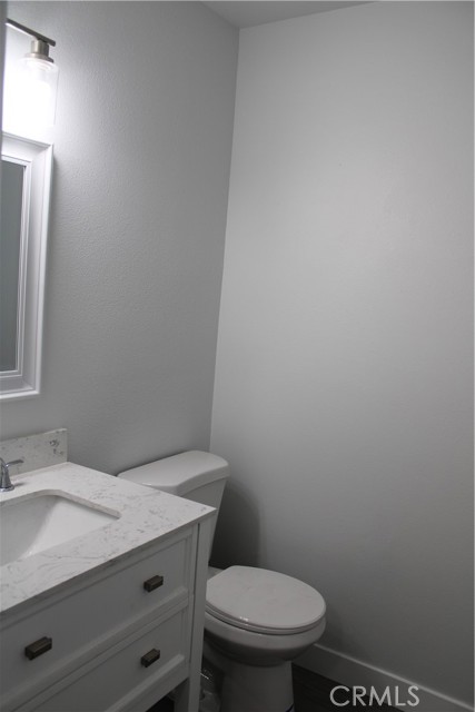 Detail Gallery Image 5 of 14 For 1978 E 5th St, Ontario,  CA 91764 - 2 Beds | 1/1 Baths