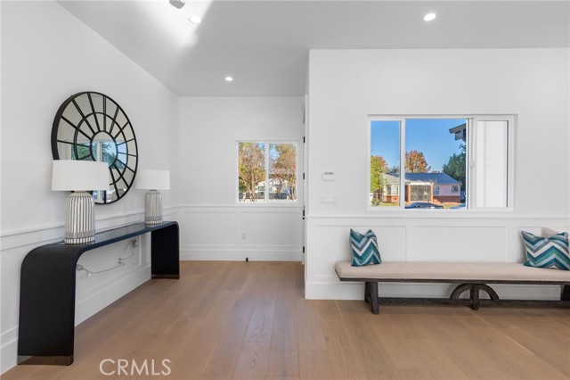 Detail Gallery Image 11 of 45 For 5537 Sunnyslope Ave, Sherman Oaks,  CA 91401 - 4 Beds | 4/1 Baths