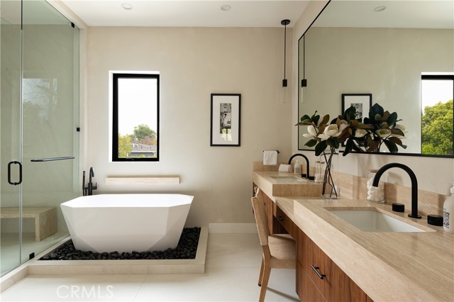 4140 Sunnyslope Avenue, Sherman Oaks CA: https://media.crmls.org/medias/a911cf64-981f-4a39-8081-563171864a78.jpg