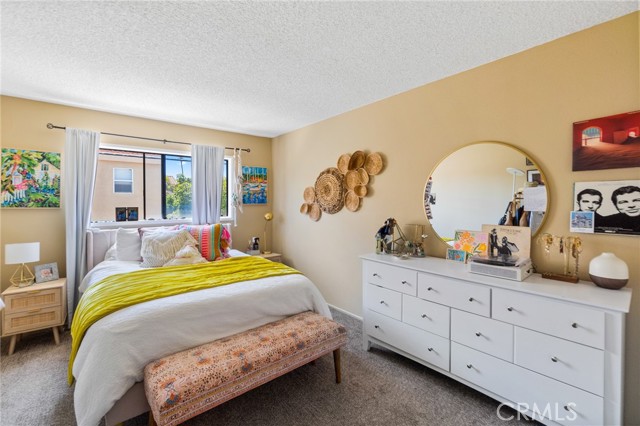 205 Huntington Street, Huntington Beach CA: https://media.crmls.org/medias/a9135494-65d9-4b42-b31b-72e8c7c79d1e.jpg