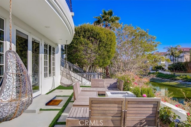 Detail Gallery Image 37 of 73 For 3511 via Dolce, Marina Del Rey,  CA 90292 - 4 Beds | 3/1 Baths