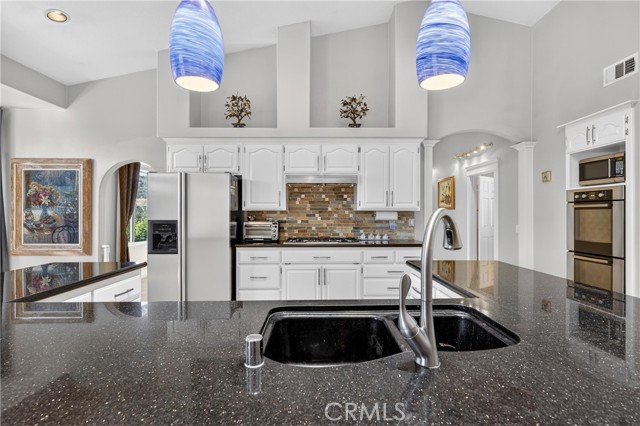 Detail Gallery Image 21 of 56 For 37321 Ironwood Dr, Yucaipa,  CA 92399 - 4 Beds | 3/1 Baths