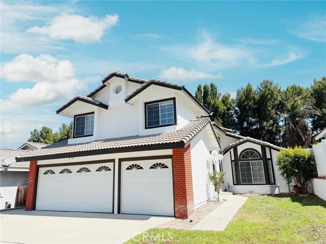 Detail Gallery Image 1 of 7 For 3261 Mountainside Dr, Corona,  CA 92882 - 4 Beds | 2/1 Baths