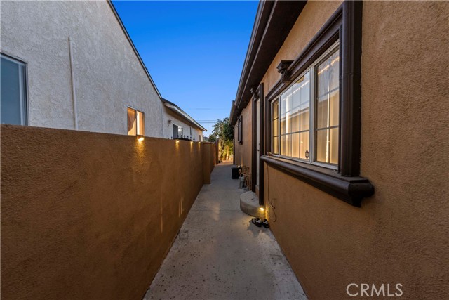 Detail Gallery Image 64 of 70 For 11942 Arminta Street, North Hollywood,  CA 91605 - 3 Beds | 2/1 Baths