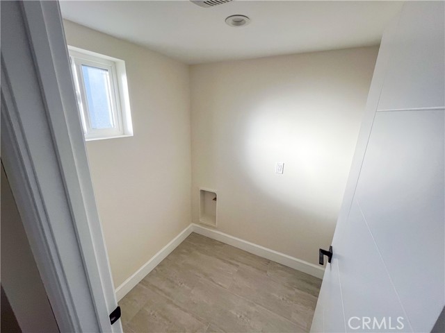 Detail Gallery Image 4 of 10 For 1774 W 37th Pl, Los Angeles,  CA 90018 - 4 Beds | 4/1 Baths