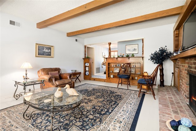 23856 Aetna Street, Woodland Hills CA: https://media.crmls.org/medias/a9161a91-5d26-4e75-b60e-9ffd7784c585.jpg