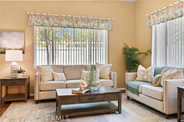 8 Chatri Circle, Lake Forest CA: https://media.crmls.org/medias/a9162e9f-2ecf-4a95-980b-abc0f251ddae.jpg