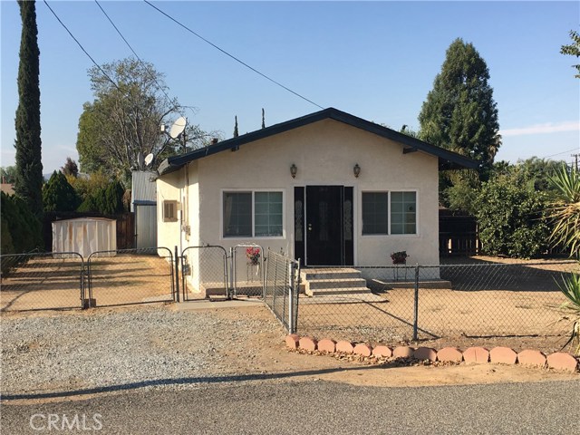 825 Clark St, Riverside, CA 92501