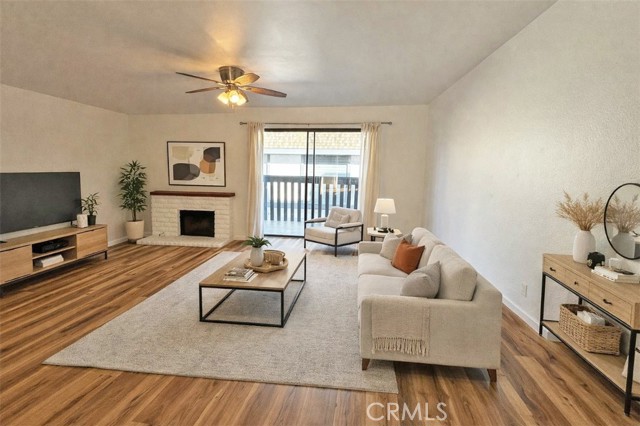 Detail Gallery Image 4 of 31 For 1801 263rd #110,  Lomita,  CA 90717 - 3 Beds | 2/1 Baths