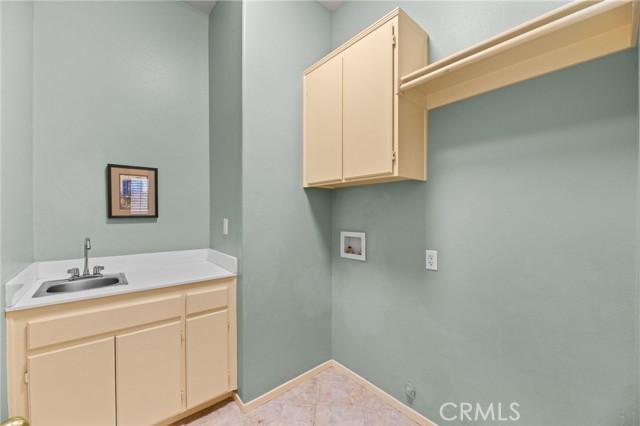 Image 21 of 36 For 41799 Cascades Court