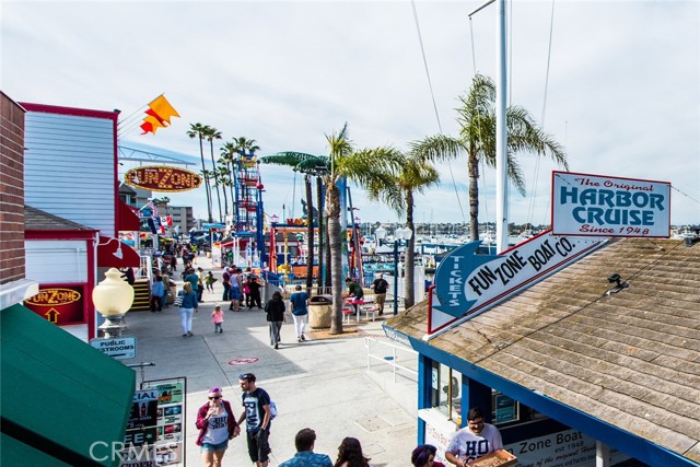 Detail Gallery Image 62 of 65 For 804 Gardenia, Corona Del Mar,  CA 92625 - 2 Beds | 2 Baths