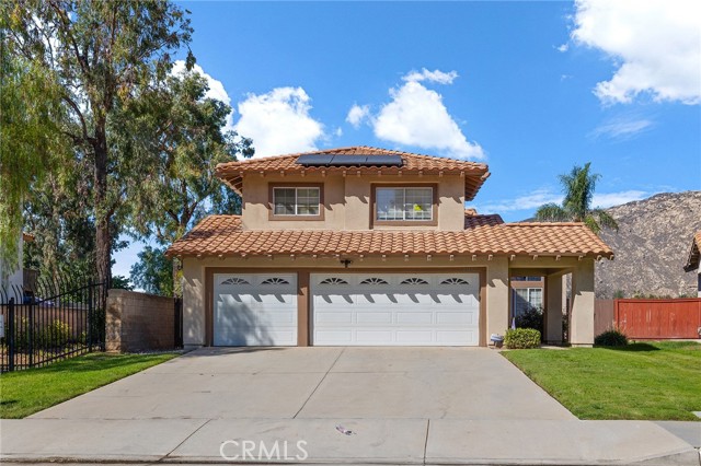 Detail Gallery Image 2 of 51 For 23702 Cedar Creek, Moreno Valley,  CA 92557 - 4 Beds | 3 Baths