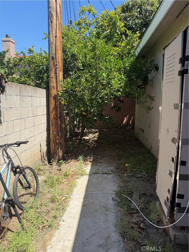 https://media.crmls.org/medias/a9181d55-0c26-4bc0-9caa-64d1867b4a62.jpg?preset=X-Large