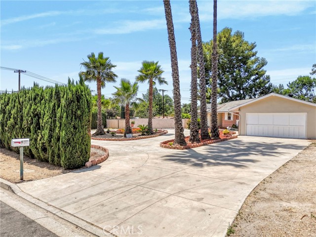 1633 Montgomery Road, Thousand Oaks CA: https://media.crmls.org/medias/a91895f1-fb54-41a9-b725-7fc61f54238f.jpg