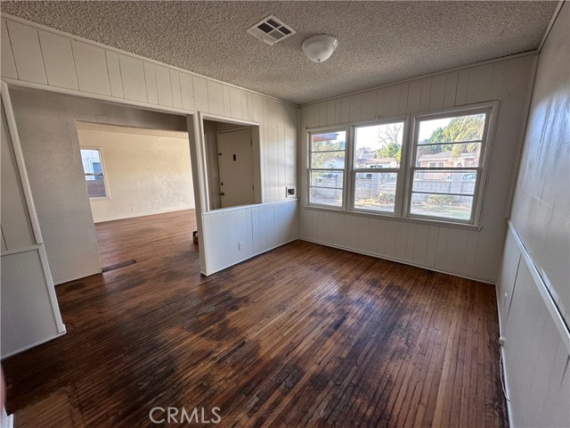 Detail Gallery Image 5 of 16 For 14810 Oro Grande St, Sylmar,  CA 91342 - 3 Beds | 2 Baths