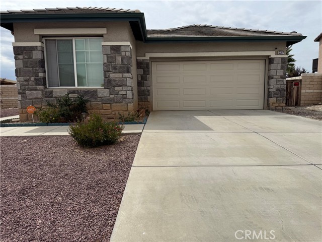 Detail Gallery Image 3 of 45 For 13767 Buttermilk Rd, Victorville,  CA 92392 - 4 Beds | 3 Baths