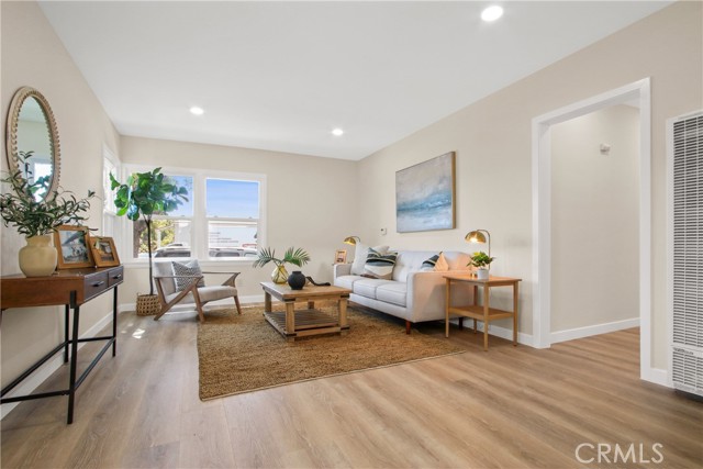 1801 E Curry Street, Long Beach CA: https://media.crmls.org/medias/a91a70de-18d6-4ac9-a877-b2ae3d95e876.jpg