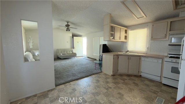 Image 43 of 53 For 18420 Decker