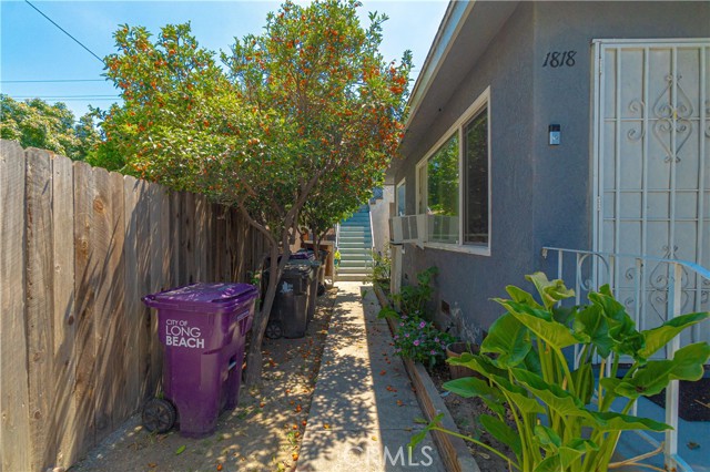 Detail Gallery Image 29 of 53 For 1816 Oregon Ave, Long Beach,  CA 90806 - 7 Beds | 4 Baths