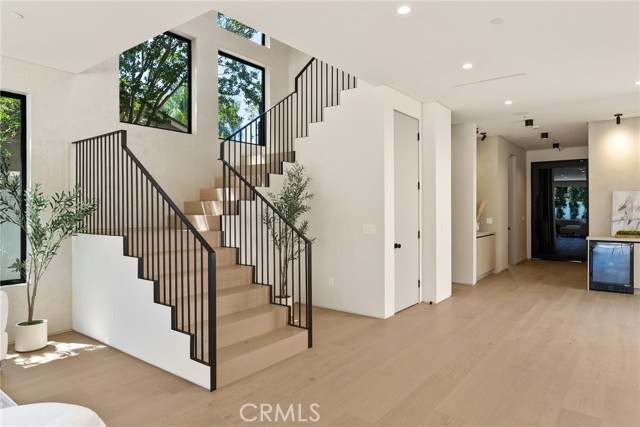 Detail Gallery Image 23 of 65 For 14738 Otsego St, Sherman Oaks,  CA 91403 - 5 Beds | 5/1 Baths