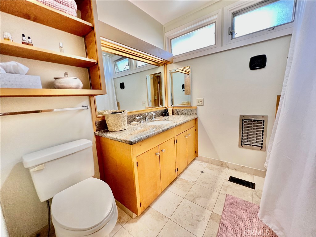 575 Blumont Street