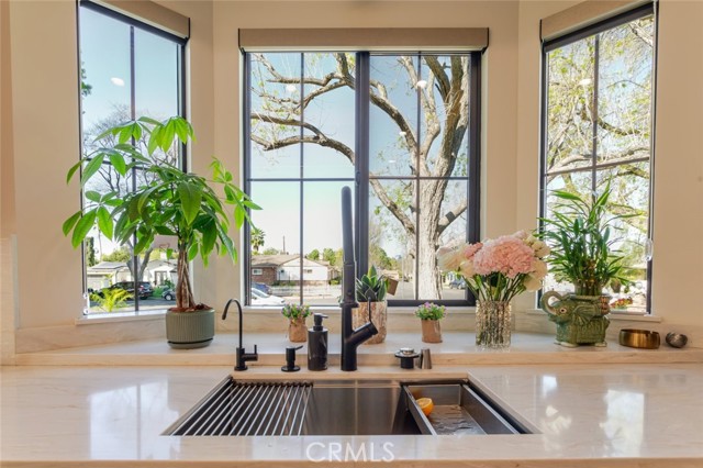 Detail Gallery Image 37 of 70 For 7714 Lasaine Ave, Northridge,  CA 91325 - 3 Beds | 4 Baths