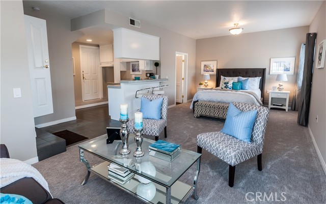 Detail Gallery Image 1 of 8 For 328 Rosecrans Ave, Manhattan Beach,  CA 90266 - 1 Beds | 1 Baths