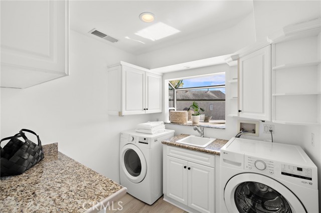 Detail Gallery Image 18 of 36 For 1651 Thurston Dr, Laguna Beach,  CA 92651 - 3 Beds | 3/1 Baths