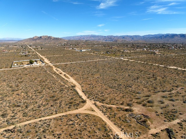 58470 Mesa, Yucca Valley CA: https://media.crmls.org/medias/a91ceec7-eb64-46df-8f8d-d3e27b9ba235.jpg