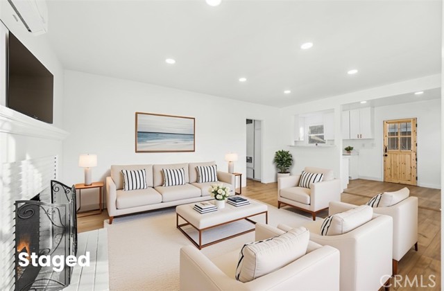 Detail Gallery Image 3 of 25 For 15320 Bledsoe, Sylmar,  CA 91342 - 3 Beds | 2 Baths