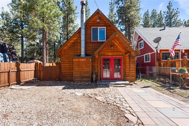 Detail Gallery Image 1 of 25 For 2086 4th Ln, Big Bear City,  CA 92314 - 2 Beds | 1/1 Baths