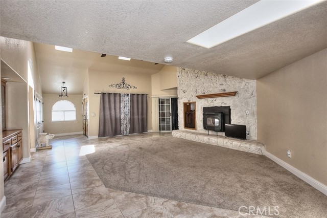 Detail Gallery Image 12 of 41 For 18611 Mustang Dr, Tehachapi,  CA 93561 - 4 Beds | 2 Baths