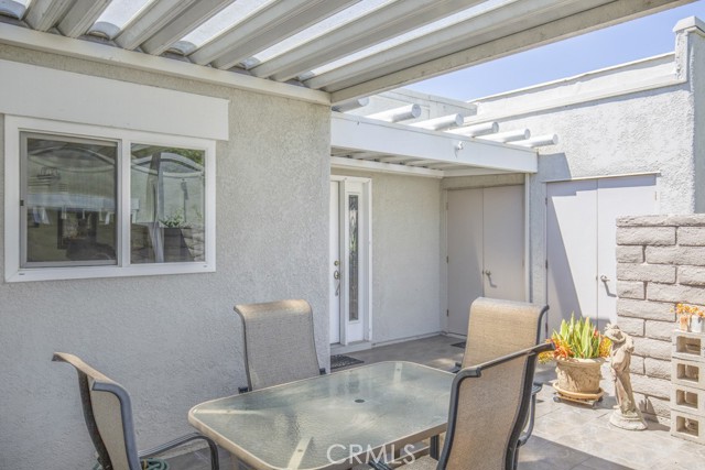 2372 Via Mariposa W, Laguna Woods CA: https://media.crmls.org/medias/a91deb71-809d-4d89-b10e-dbb4be6971f9.jpg