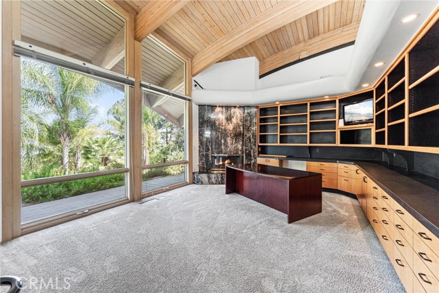 2360 Boulder Bluffs Court, Riverside CA: https://media.crmls.org/medias/a91e76fb-5501-49bb-a41e-88407bc2569b.jpg