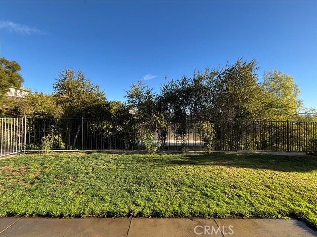 Detail Gallery Image 32 of 35 For 25565 Crockett Ln, Stevenson Ranch,  CA 91381 - 4 Beds | 3 Baths