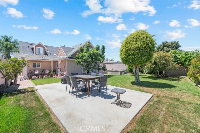 2214 Avalon Street, Costa Mesa CA: https://media.crmls.org/medias/a91ff4d9-b259-4279-ae8f-b96f6cc03f17.jpg