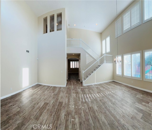 Detail Gallery Image 6 of 17 For 325 Deodar St, Redlands,  CA 92374 - 6 Beds | 4 Baths