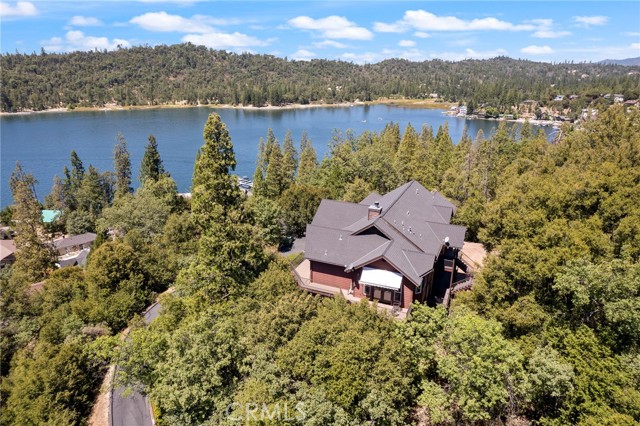 39828 Granite Ridge Lane, Bass Lake CA: https://media.crmls.org/medias/a920d804-a5f5-4db5-aa98-ed595da1b2e3.jpg