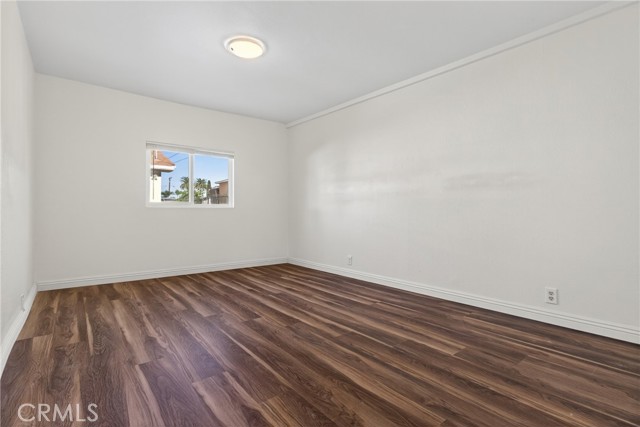 Detail Gallery Image 26 of 38 For 1300 W 90th St, Los Angeles,  CA 90044 - 6 Beds | 3 Baths