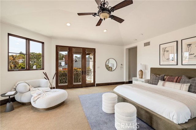 718 N Poinsettia Avenue, Manhattan Beach CA: https://media.crmls.org/medias/a9216475-0cd7-4de5-a5d2-4c4e801d4d5d.jpg