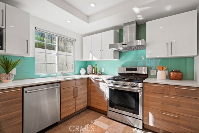 Detail Gallery Image 8 of 35 For 2364 Duane St #7,  Silver Lake Los Angeles,  CA 90039 - 2 Beds | 2/1 Baths