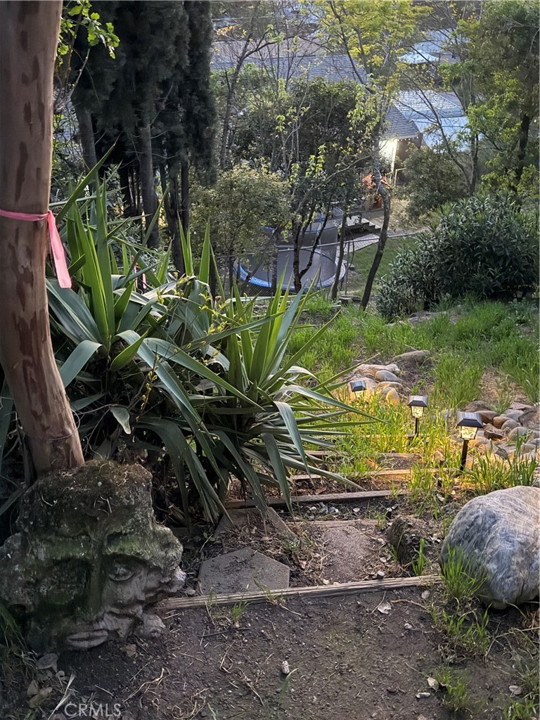 https://media.crmls.org/medias/a92202e4-3493-42eb-98cc-7dc7eda40897.jpg?preset=X-Large